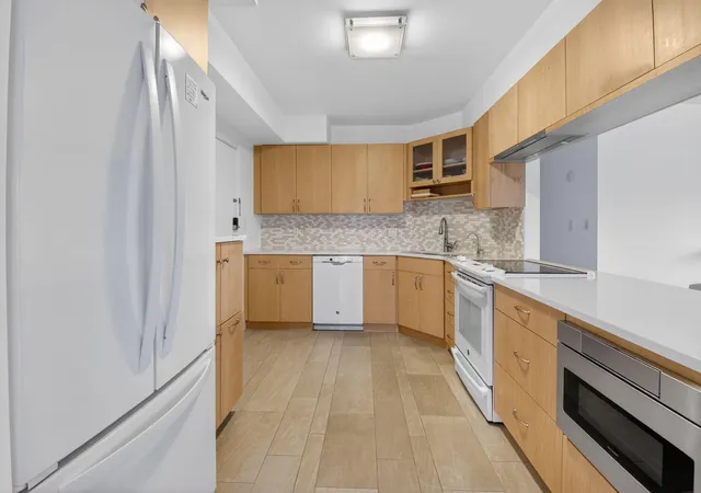 5th image of 1000 Lowry St #3e, Delray Beach, FL 33483 | MLS# B26010835