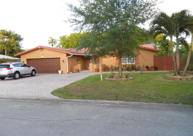 Homes for sale in Coral Springs, FL | 2755 Nw 84th Ave, Coral Springs, FL 33065 | MLS# B26011079