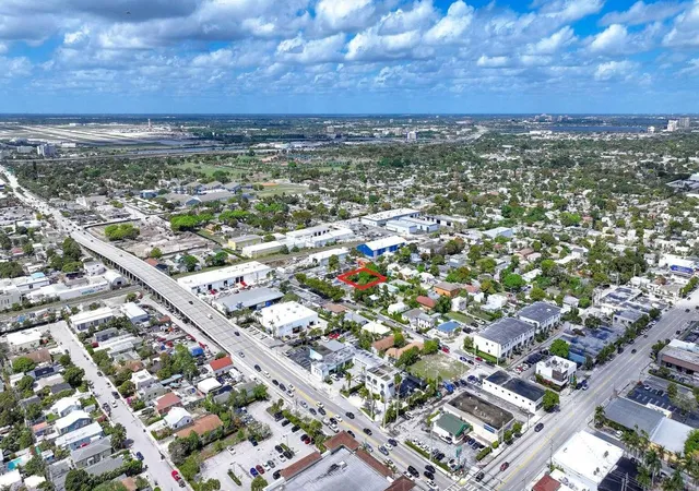 2nd image of 3804 Miller Ave, West Palm Beach, FL 33405