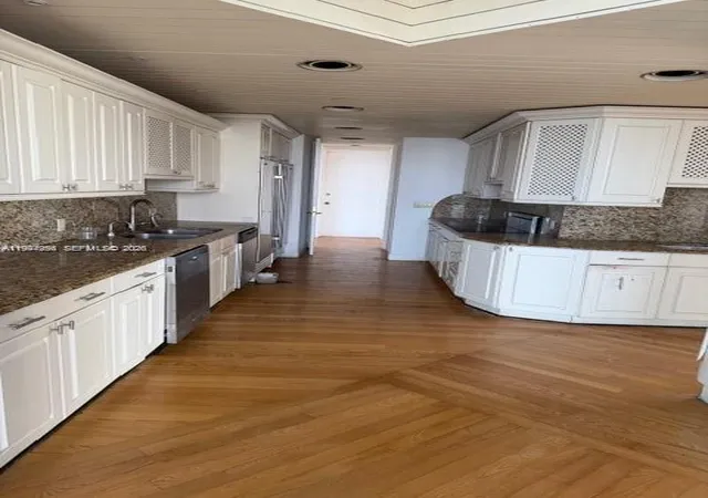 29th image of 19707 Turnberry Way #TS-4, Miami, FL 33180 | MLS# A11994956