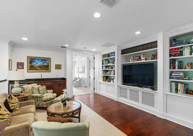 23rd image of 137 Cortez Rd, West Palm Beach, FL 33405 | MLS# B26011150