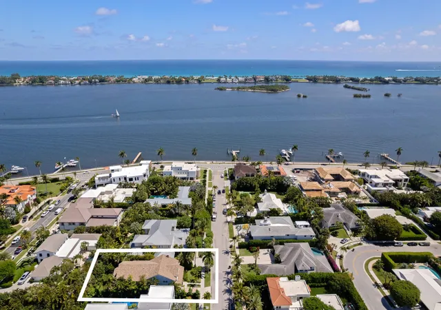 2nd image of 137 Cortez Rd, West Palm Beach, FL 33405 | MLS# B26011150