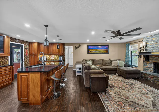 Homes for sale in Coral Springs, FL | 9696 Nw 28Th Pl, Coral Springs, FL 33065 | MLS# B26011220