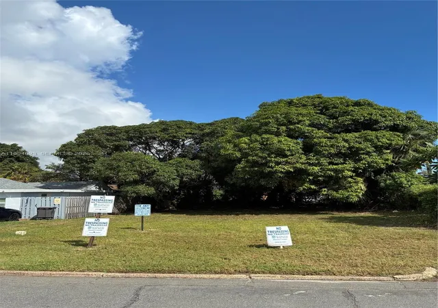 2nd image of 627 56th St, West Palm Beach, FL 33407 | MLS# A11994823