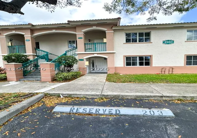 Homes for sale in Homestead, FL | 2920 13th Ave, Homestead, FL 33035 | Houzeo