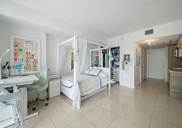 Homes for sale in Miami, FL | 1300 Brickell Bay Dr #1005, Miami, FL 33131 | MLS# B26011301