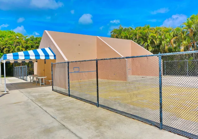36th image of 325 3rd Wy, West Palm Beach, FL 33407 | MLS# B26011373