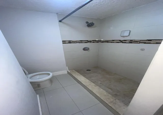 2nd image of 4344 Nw 9Th Ave, Deerfield Beach, FL 33064
