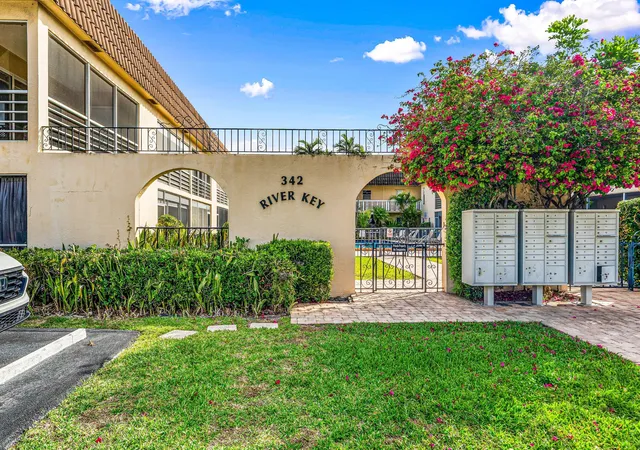 2nd image of 342 Southwind Dr #102, North Palm Beach, FL 33408 | MLS# B26011516