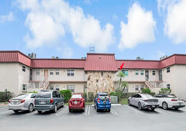2nd image of 12022 W Greenway Dr, Royal Palm Beach, FL 33411