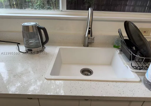 5th image of 3 7th Ave, Dania Beach, FL 33004 | MLS# A11995580