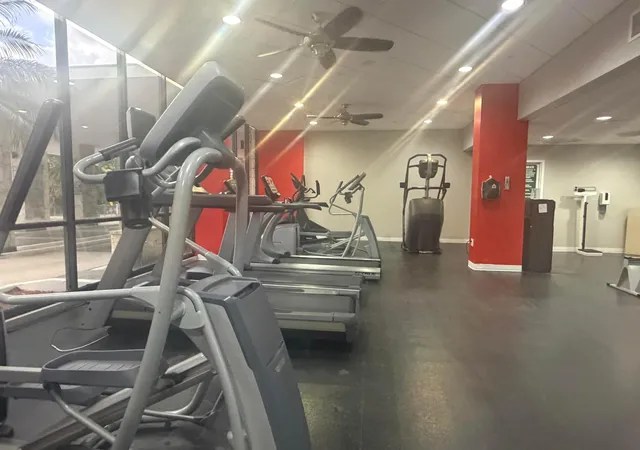 2nd image of 780 Ne 69Th St, Miami, FL 33138