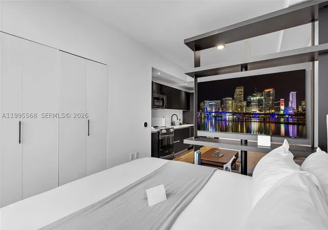 Photo 4 of Condo for sale at 398 Ne 5Th St #4712, Miami, FL 33132 | MLS# A11995568 | Listing updated on 2026-10-07