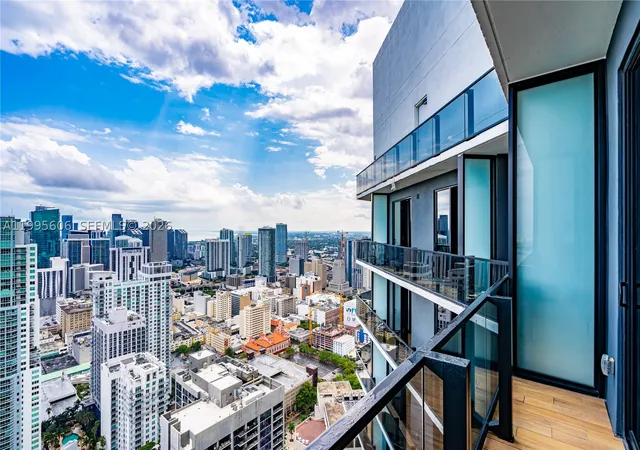 Photo 3 of Condo for sale at 398 Ne 5th St #4716, Miami, FL 33132 | MLS# A11995606 | Listing updated on 2026-10-07