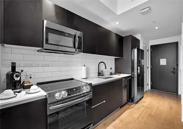 Photo 4 of Condo for sale at 398 Ne 5Th St #4412, Miami, FL 33132 | MLS# A11995616 | Listing updated on 2026-10-07