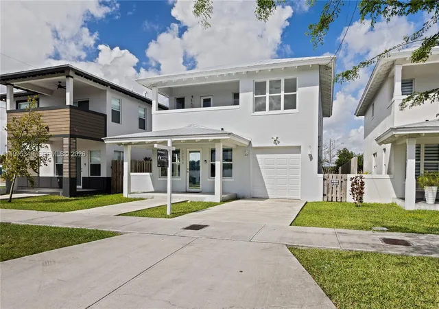 3rd image of 17970 Sw 105Th Ave, Miami, FL 33157 | MLS# A11995349