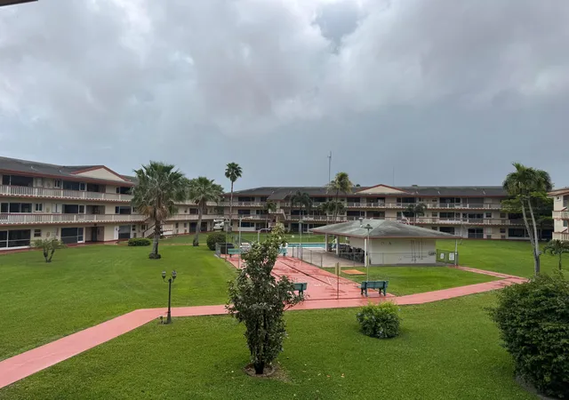 2nd image of 5300 Washington St #215c, Hollywood, FL 33021 | MLS# B26011992