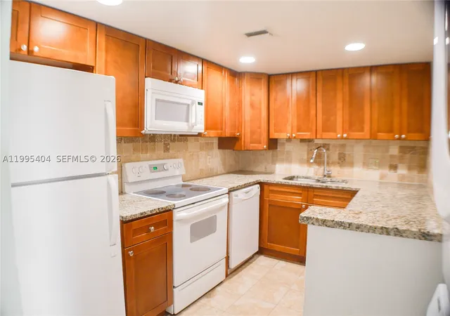 Homes for sale in Deerfield Beach, FL | 733 Se 1st Way #206, Deerfield Beach, FL 33441 | MLS# A11995404