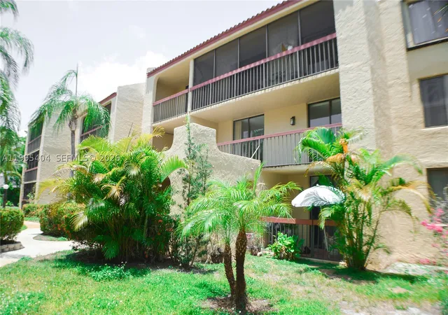 Homes for sale in Deerfield Beach, FL | 733 Se 1st Way #206, Deerfield Beach, FL 33441 | MLS# A11995404