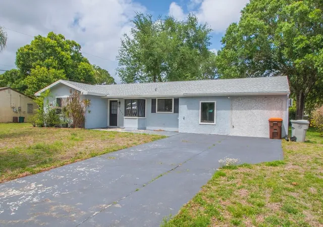 Homes for sale in Vero Beach, FL | 1846 24th Pl Sw, Vero Beach, FL 32962 | MLS# B26012091