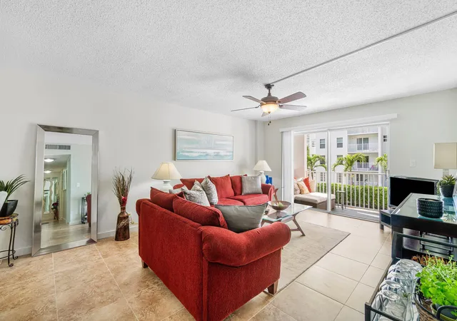 3rd image of 950 Ponce De Leon Rd, Boca Raton, FL 33432
