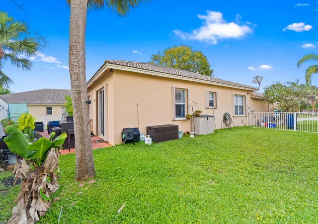Homes for sale in Royal Palm Beach, FL | 121 Prestige Dr, Royal Palm Beach, FL 33411 | MLS# B26012494