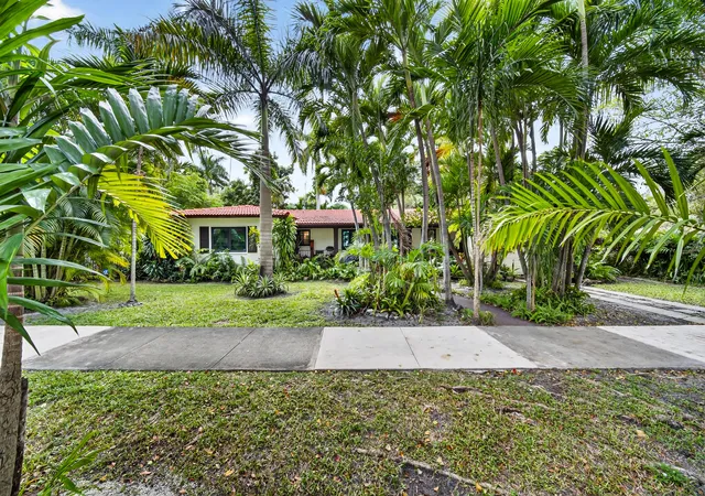 1st image of 320 San Sebastian Ave, Coral Gables, FL 33134 | MLS# B26012517