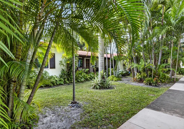 3rd image of 320 San Sebastian Ave, Coral Gables, FL 33134 | MLS# B26012517
