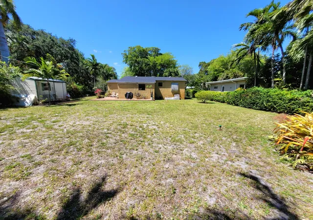 4th image of 1060 Ne 122Nd St, North Miami, FL 33161 | MLS# B26012529