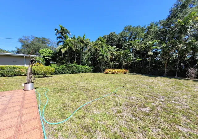 5th image of 1060 Ne 122Nd St, North Miami, FL 33161 | MLS# B26012529