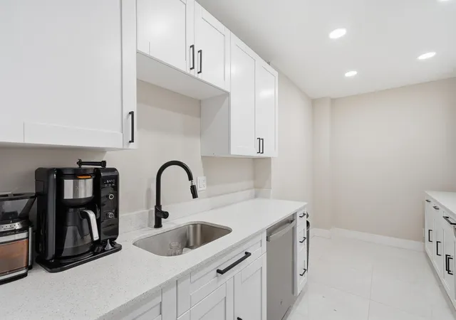 Homes for sale in Hollywood, FL | 3800 Hillcrest Dr #310, Hollywood, FL 33021 | MLS# B26012537
