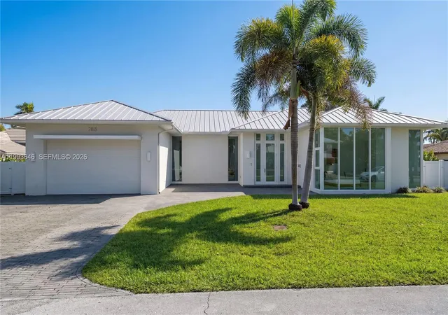Homes for sale in Fort Lauderdale, FL | 2815 Ne 26Th Pl, Fort Lauderdale, FL 33306 | MLS# A11993646