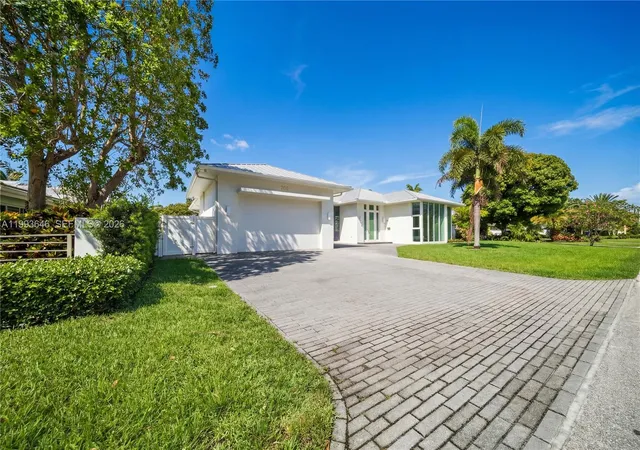 Homes for sale in Fort Lauderdale, FL | 2815 Ne 26Th Pl, Fort Lauderdale, FL 33306 | MLS# A11993646