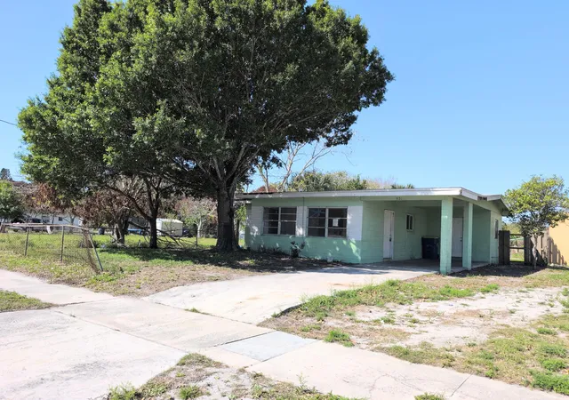 1st image of 521 N 22nd St, Fort Pierce, FL 34950 | MLS# B26012603