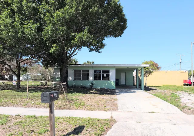 2nd image of 521 N 22nd St, Fort Pierce, FL 34950 | MLS# B26012603