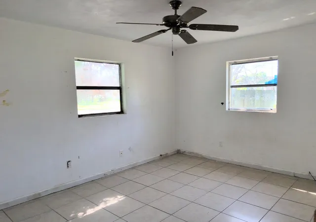 5th image of 521 N 22nd St, Fort Pierce, FL 34950 | MLS# B26012603