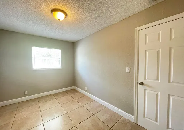 5th image of 8151 Sw 6Th Ct, North Lauderdale, FL 33068 | MLS# B26012625