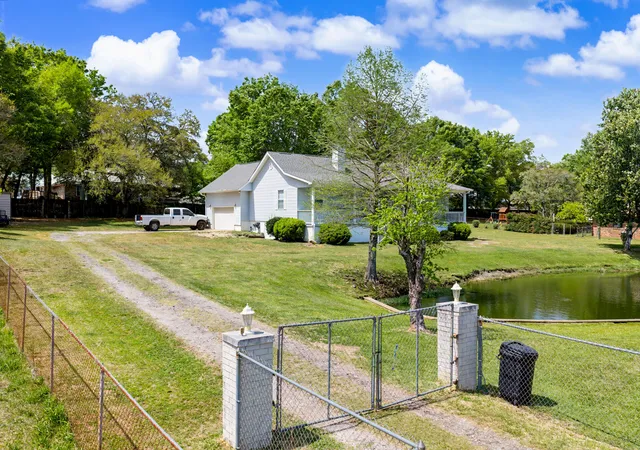 3rd image of 7327 Glidden Ln, Pensacola, FL 32526 | MLS# B26012662