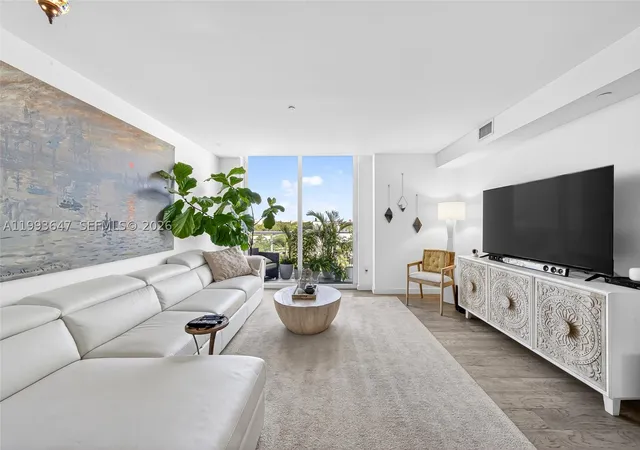 Photo 2 of Condo for sale at 4250 Biscayne Blvd #609, Miami, FL 33137 | MLS# A11993647 | Listing updated on 2026-10-07