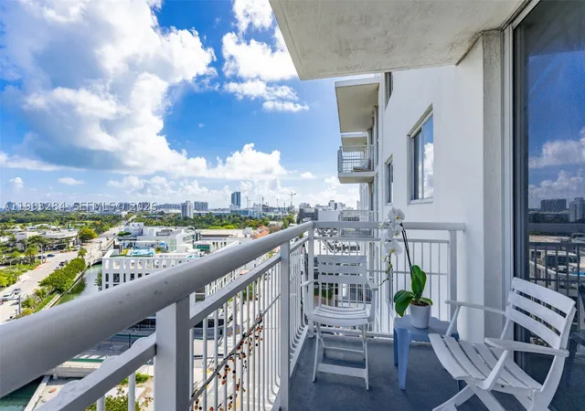 Photo 4 of Condo for sale at 1688 West Ave #1205, Miami Beach, FL 33139 | MLS# A11993284 | Listing updated on 2026-09-15