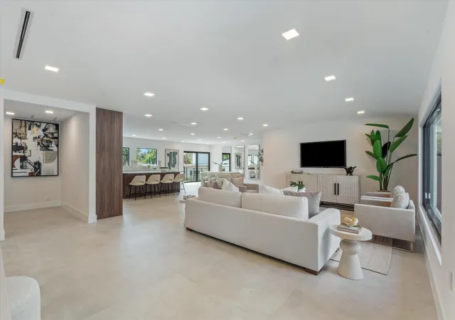 2nd image of 1032 Se 13th Ter, Fort Lauderdale, FL 33316 | MLS# B26012701