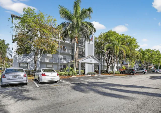 2nd image of 1401 Sw 128th Ter #212h, Pembroke Pines, FL 33027 | MLS# B26012717
