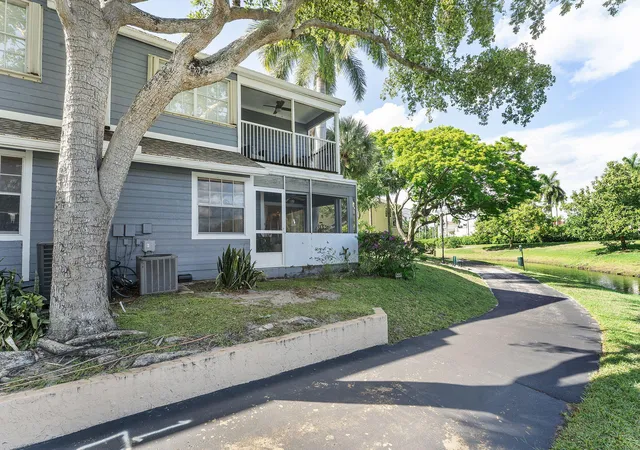 4th image of 5272 Buckhead Cir #1010, Boca Raton, FL 33486 | MLS# B26012723