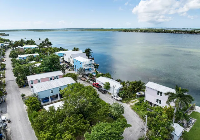 2nd image of 4 Shore Dr, Key West, FL 33040 | MLS# B26012772