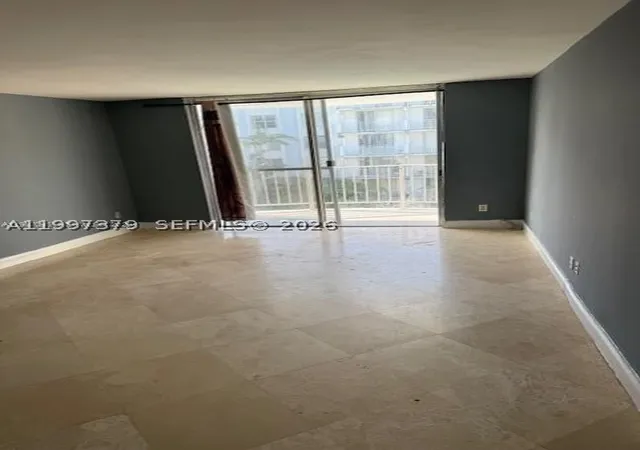 3rd image of 488 Nw 165Th St Rd #B-408, Miami, FL 33169 | MLS# A11997379
