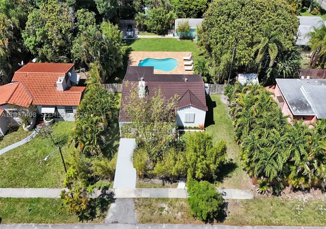 3rd image of 1515 Dewey St, Hollywood, FL 33020 | MLS# A11997408