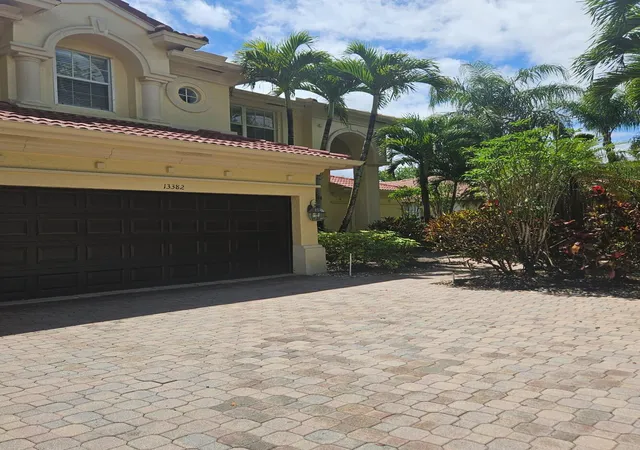 2nd image of 13382 Lakepointe Cir, Cooper City, FL 33330 | MLS# B26012906
