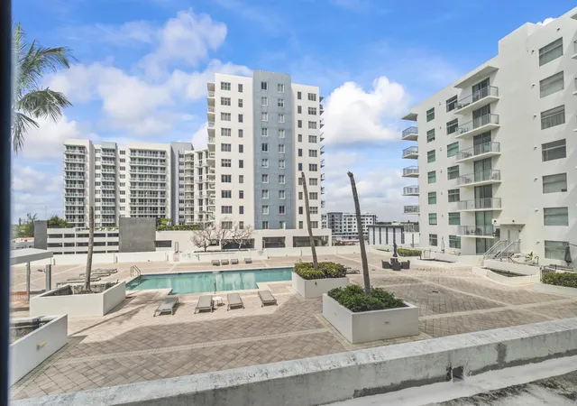 33rd image of 140 S Dixie Hwy #905, Hollywood, FL 33020 | MLS# B26013028