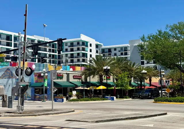 4th image of 140 S Dixie Hwy #905, Hollywood, FL 33020 | MLS# B26013028