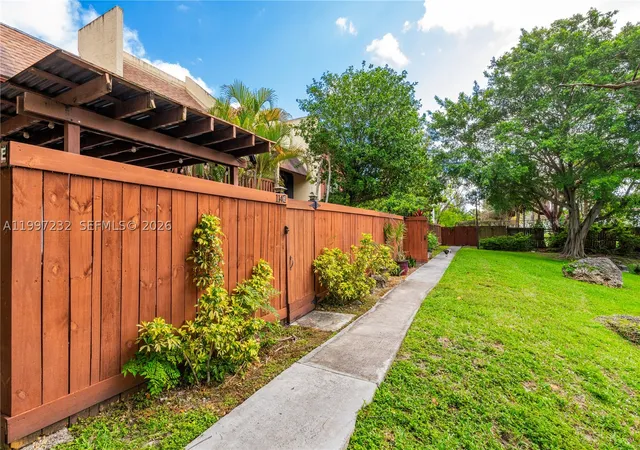 1st image of 6724 Sw 114th Pl #E, Miami, FL 33173 | MLS# A11997232